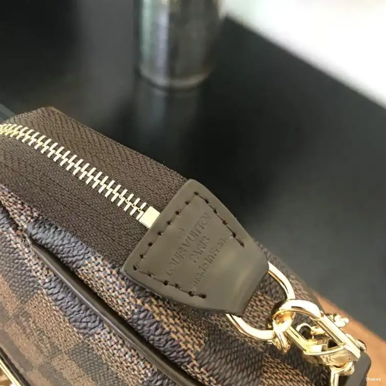 LV Bags 19T1L0126 0526